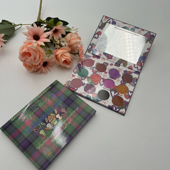 Saints Angels Sinners Friendsgiving eyeshadow palette - Picture 10 of 14
